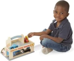 Melissa & Doug Parkhaus Mit Tankstelle Und Waschanlage Aus Holz -Tonies 11154399 06